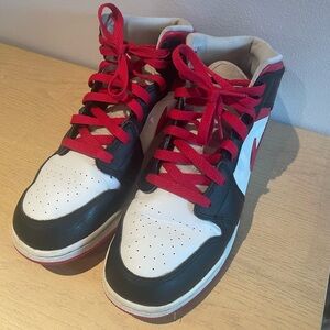 Air Jordan 1 Mid White Black Red